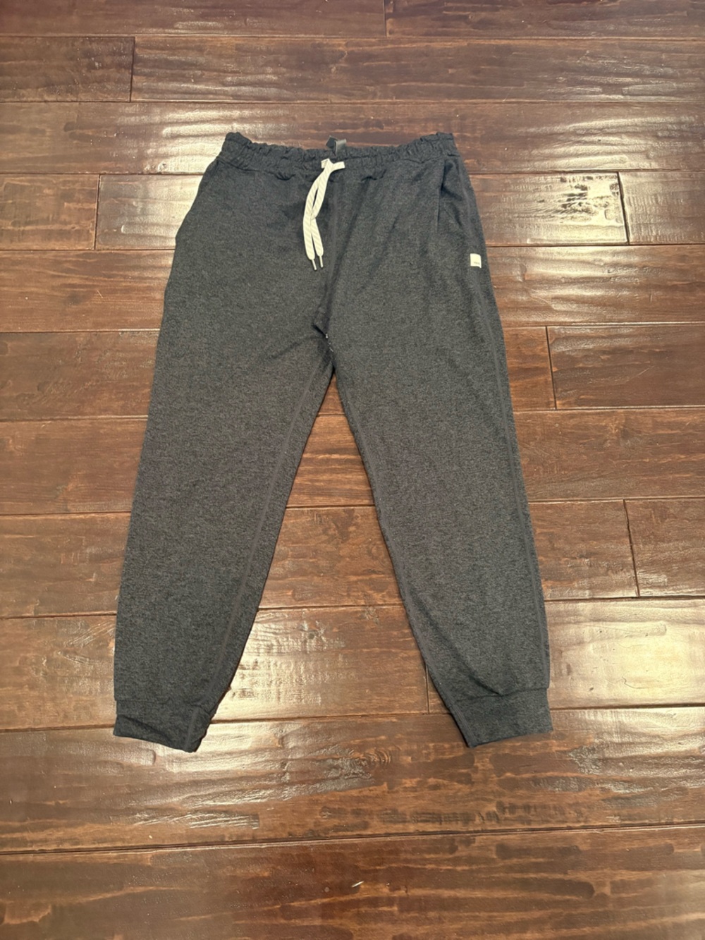 Vuori Charcoal Heather Jogger Sweatpants